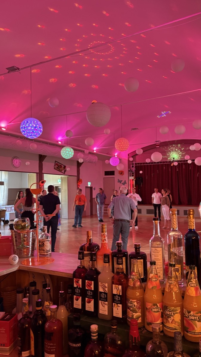 Party mit der Casa-Blumen-Bar