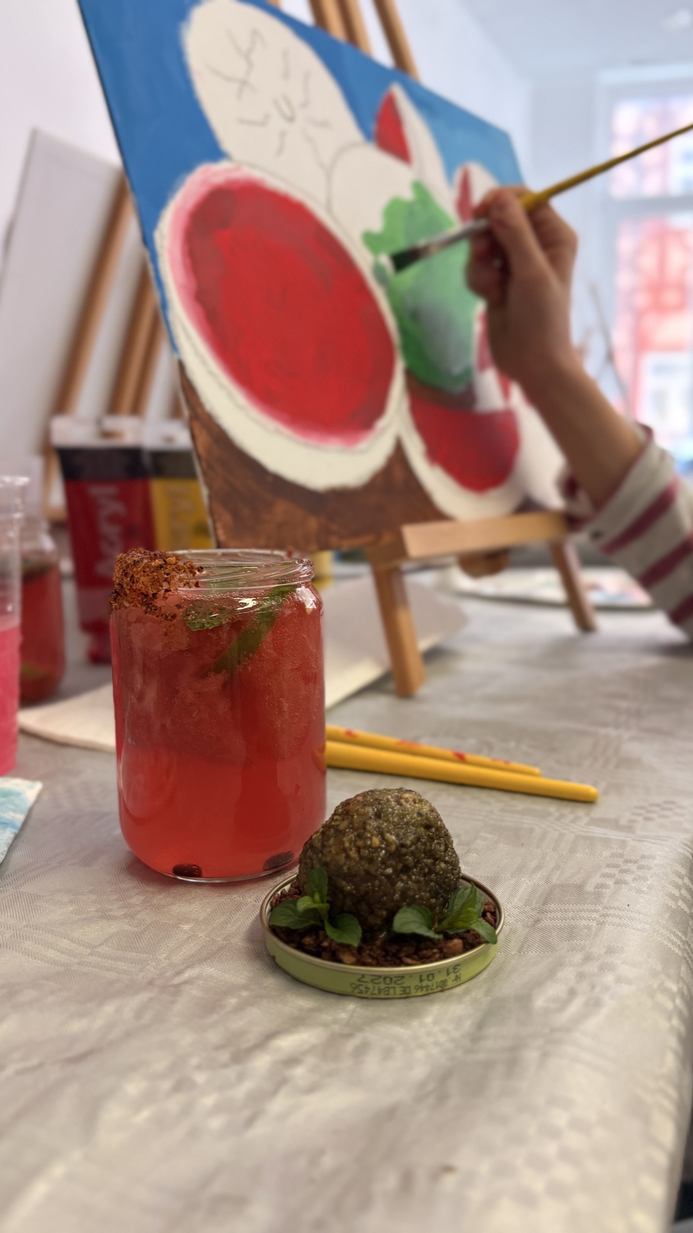 Sip & Paint — Cocktail und Leinwand beim Casa-Lab-Erlebnis