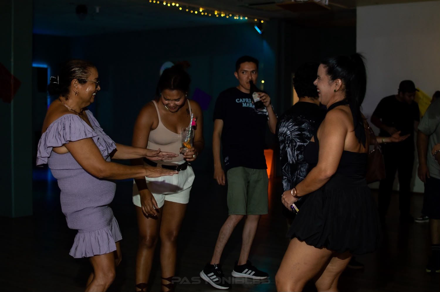 Volle Tanzfläche bei der Noche Latina im Tanz-Traum Coburg